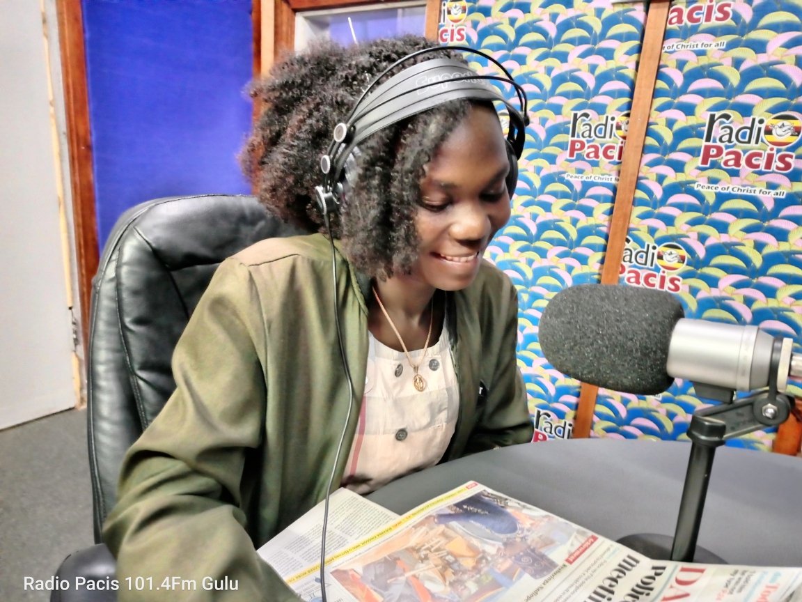 RadioPacisGulu's tweet photo. DAILY PRESS REVIEW |2-3PM

Keep yourself updated always with #Shasha and #Felista giving you the latest stories from today's dailies.
#letsgogreen 
#radiopacisat19 
#PeaceOfChristForAll 
@FellyFelly12  @DailyMonitor 
@newvisionwire https://t.co/hWGeBjzsBQ