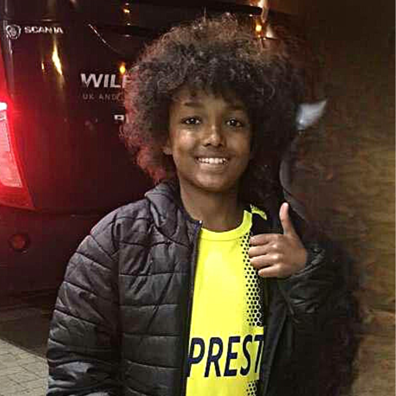 burtonalbionfc's tweet photo. 💛🖤 Burton Albion is saddened to learn of the passing of young supporter Hussein Quig-Diop.

The 13-year-old Season Ticket Holder passed away in tragic circumstances yesterday.

A page has been set up to assist his family at this extremely difficult time 👇

#BAFC