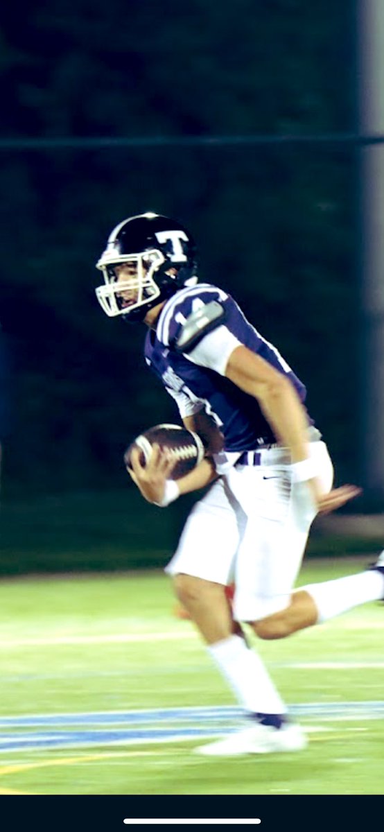 WTTitanFootball's tweet photo. 🏈GAMEDAY at Home!🏈
Titans(1-1) battle against Penfield(1-1) tonight at 7:45. Thursday night lights!  #GoTitans @ThomasAthletics @WCSDProud @SecVFootball https://t.co/OEH3PiU074
