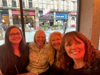 Huge congratulations to Dr Helen Cullen for passing her PhD viva with minor amendments yesterday 🥳 Thank you to Helen's examiners Prof. Glenda Cook and Dr @cwhartmann1 as well as Prof. @marco_tomietto for chairing! We had a wonderful time celebrating last night ❤️