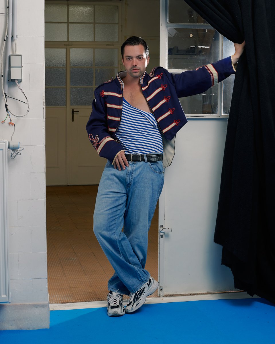 Lieber Maximilian Thienen, herzlich willkommen am Schauspielhaus! Als Nächstes steht er am 3. November auf der Bühne, für die Premiere von BÜHNENBESCHIMPFUNG.    

Mehr Infos unter: neu.schauspielhaus.at 
📸 Julian Lee-Harather / soju.studio