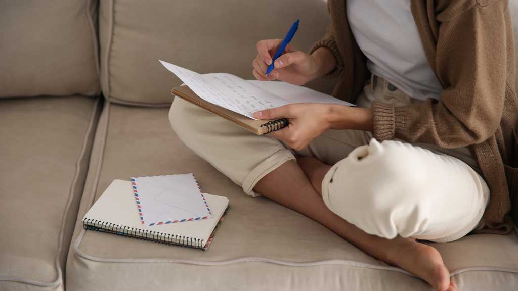 Hoe vind ik een postmaatje? Ik geef enkele tips op het blog: postenpapier.nl/hoe-vind-ik-ee… #postmaatje #penpal #penvriend