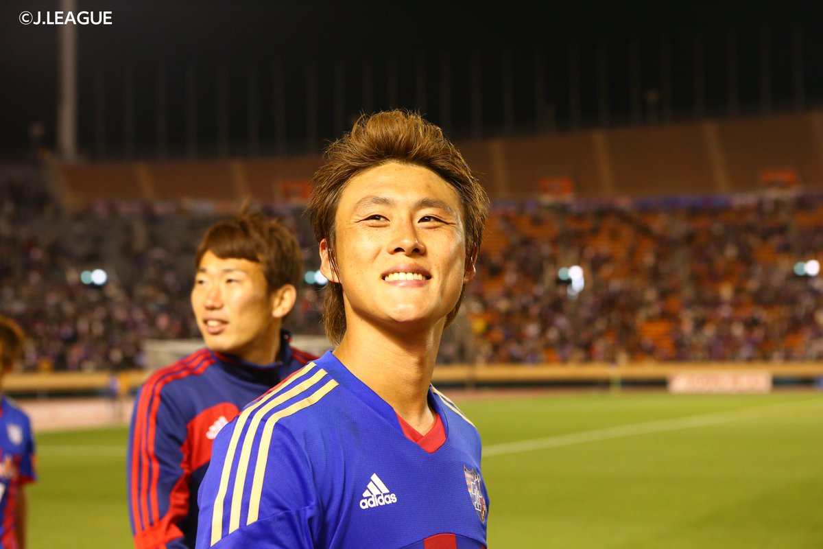 FCtokyo_sub's tweet photo. 🔵🔴
FC東京U-18出身で、トップチームに昇格。一度はチームを離れるも2013シーズンに復帰し、熱いプレーで愛された #李忠成 選手が現役引退を発表しました。

昨年FC東京アドバンススクールに顔を出してくれるなど、未だに気にかけてくれている忠成選手。
現役生活お疲れ様でした。
#fctokyo #tokyo https://t.co/IrpK786nvR
