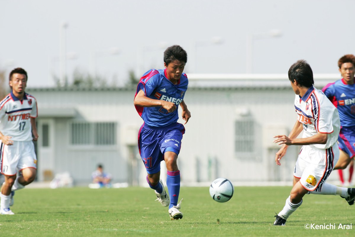 FCtokyo_sub's tweet photo. 🔵🔴
FC東京U-18出身で、トップチームに昇格。一度はチームを離れるも2013シーズンに復帰し、熱いプレーで愛された #李忠成 選手が現役引退を発表しました。

昨年FC東京アドバンススクールに顔を出してくれるなど、未だに気にかけてくれている忠成選手。
現役生活お疲れ様でした。
#fctokyo #tokyo https://t.co/IrpK786nvR