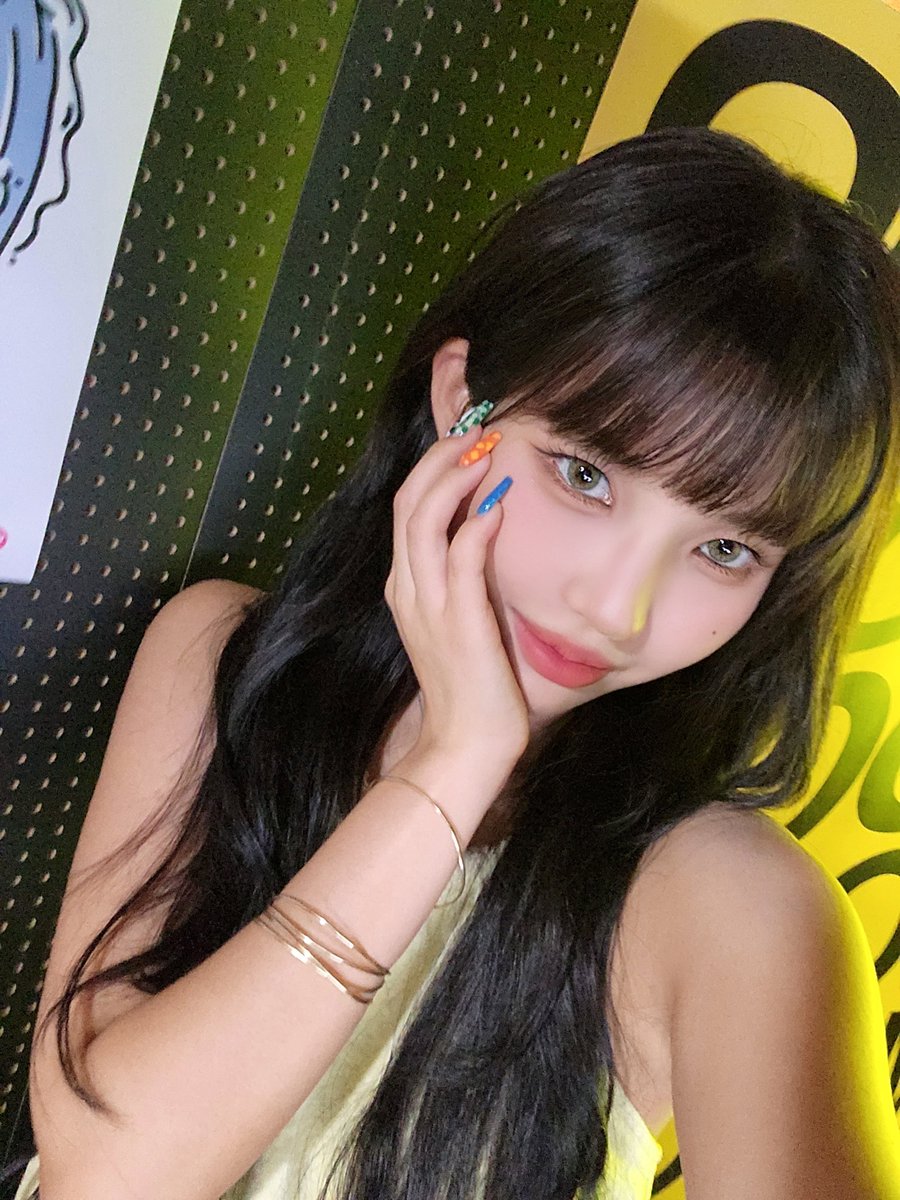 Amazon.co.jp: G I-DLE ソヨン 直筆 サイン ポラロイド