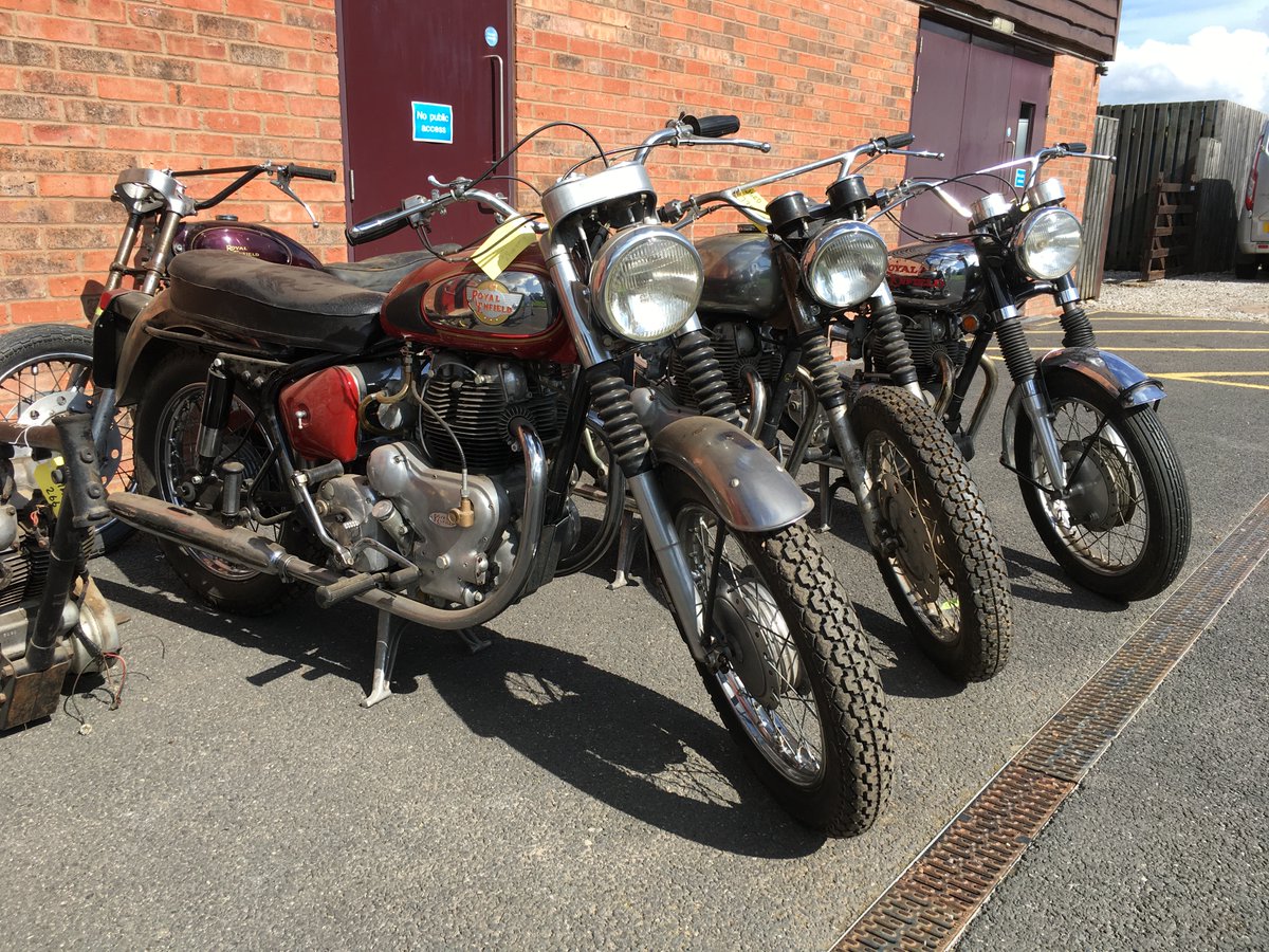 HitchcocksM's tweet photo. What is better than one Royal Enfield Interceptor? Four Interceptors of course. #royalenfield #royalenfieldtwin #classicbike #bike #motorcycle #england #caferacer #interceptor #750interceptor #classicmotorcycle #continentalGT #usa https://t.co/kyZHxrhdrH