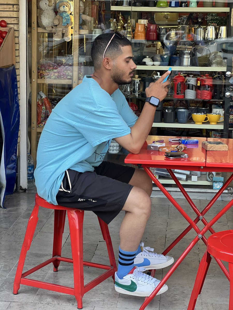 JavadKeshavarrz's tweet image. بعضي وقتا دنبال ستاره اي 
خدا ماه رو بهت مي‌رسونه ✨🌙
تابستون 1402