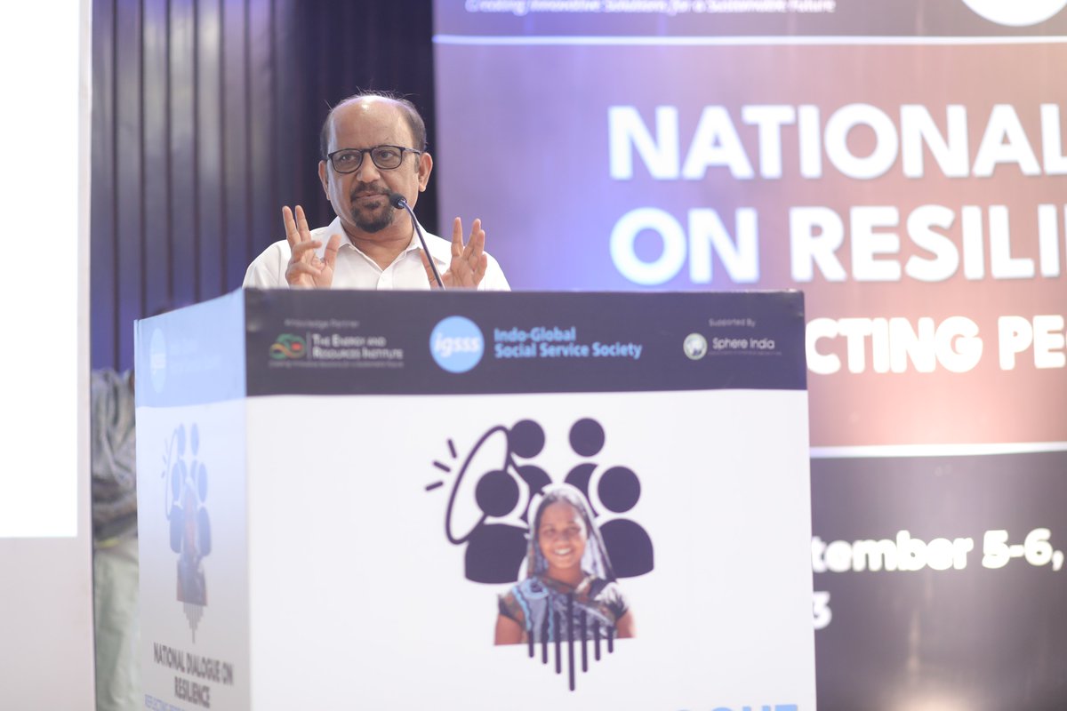 🌟 @RajeishUpadhyay starts his summarization of #NationalDialogueonResilience as an #endnote speaker, 'This platform was an immense congregation of knowledge and life experiences, a challenge to summaries as a document.' Invaluable insights, Building resilience in hindsight.📚