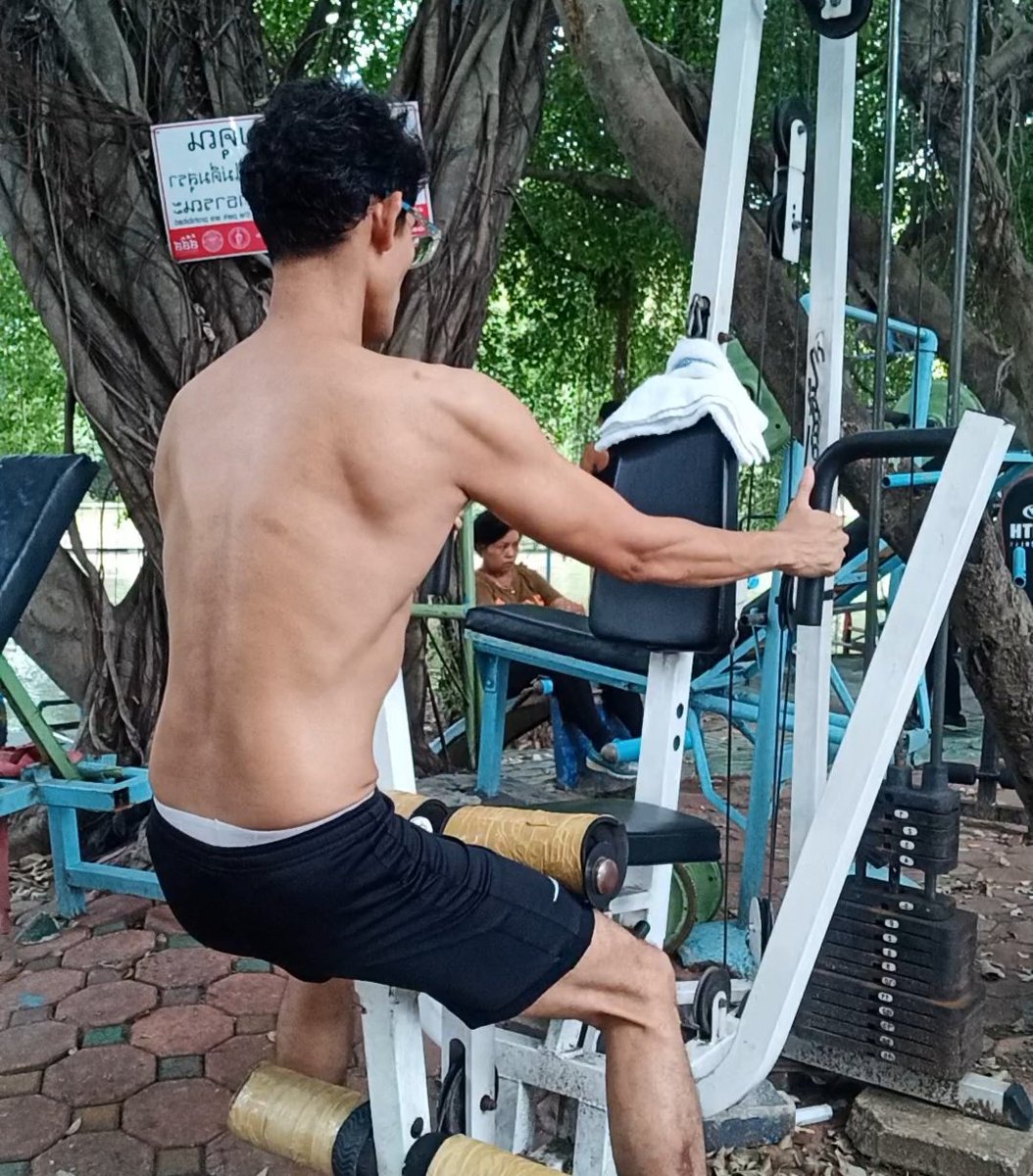PAIFITT's tweet photo. #FitnessMotivation #FitnessModel #fitness #exercise #นายแบบ https://t.co/clMlptQYoT