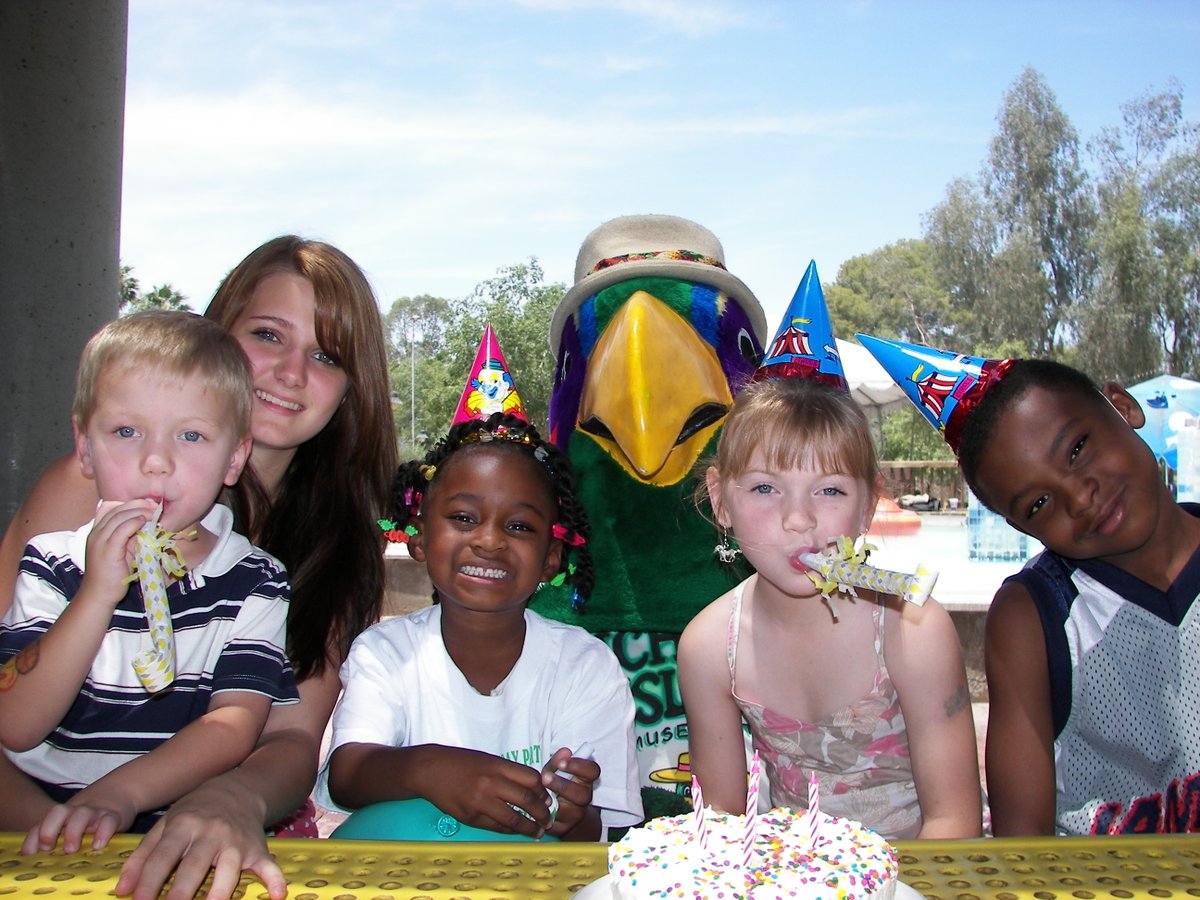 EnchantedIsland's tweet photo. Celebrate Birthday's at Enchanted Island
Multiply Packages to choose from
Pete's Packages $100 OFF on Fridays https://t.co/HowfbLvGNr