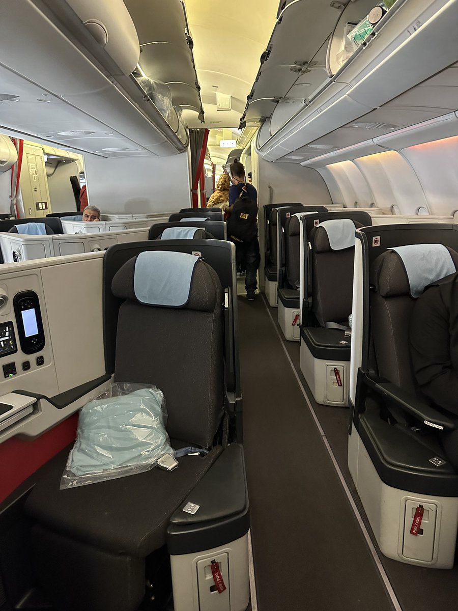 ghezi_'s tweet image. Finally
منم خدافظی