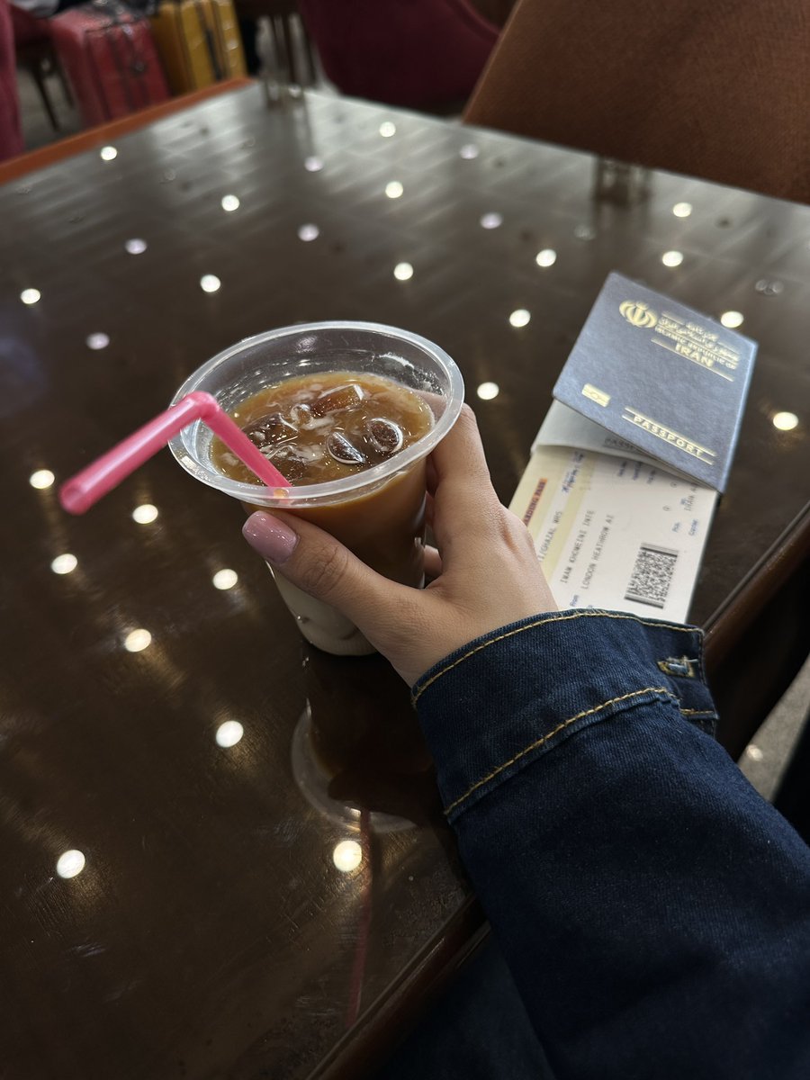 ghezi_'s tweet image. Finally
منم خدافظی