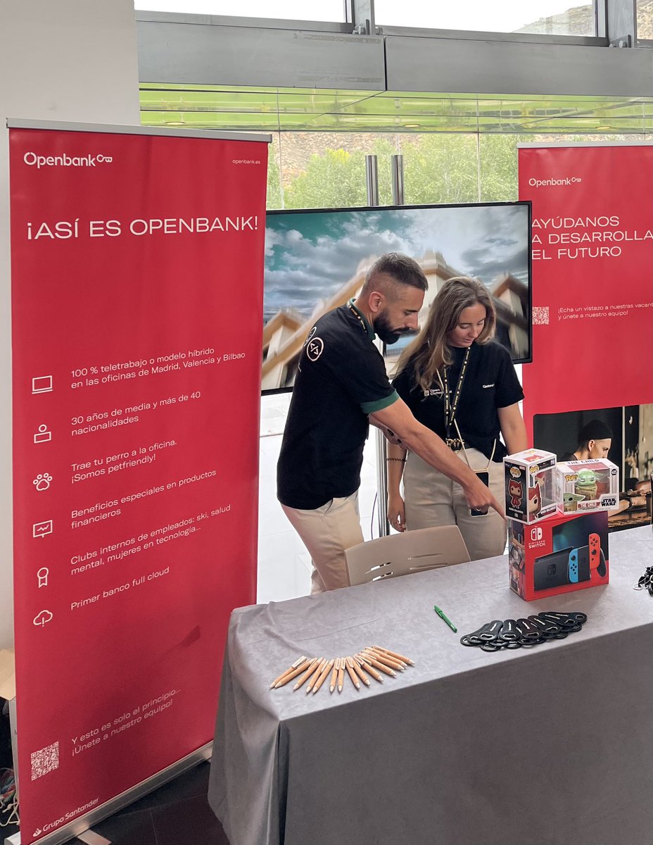 JMartinAlonso's tweet photo. Preparados para la #nsspainXI 

#iOSOpenbankTeam @openbank_es https://t.co/KNQKXM50Cb
