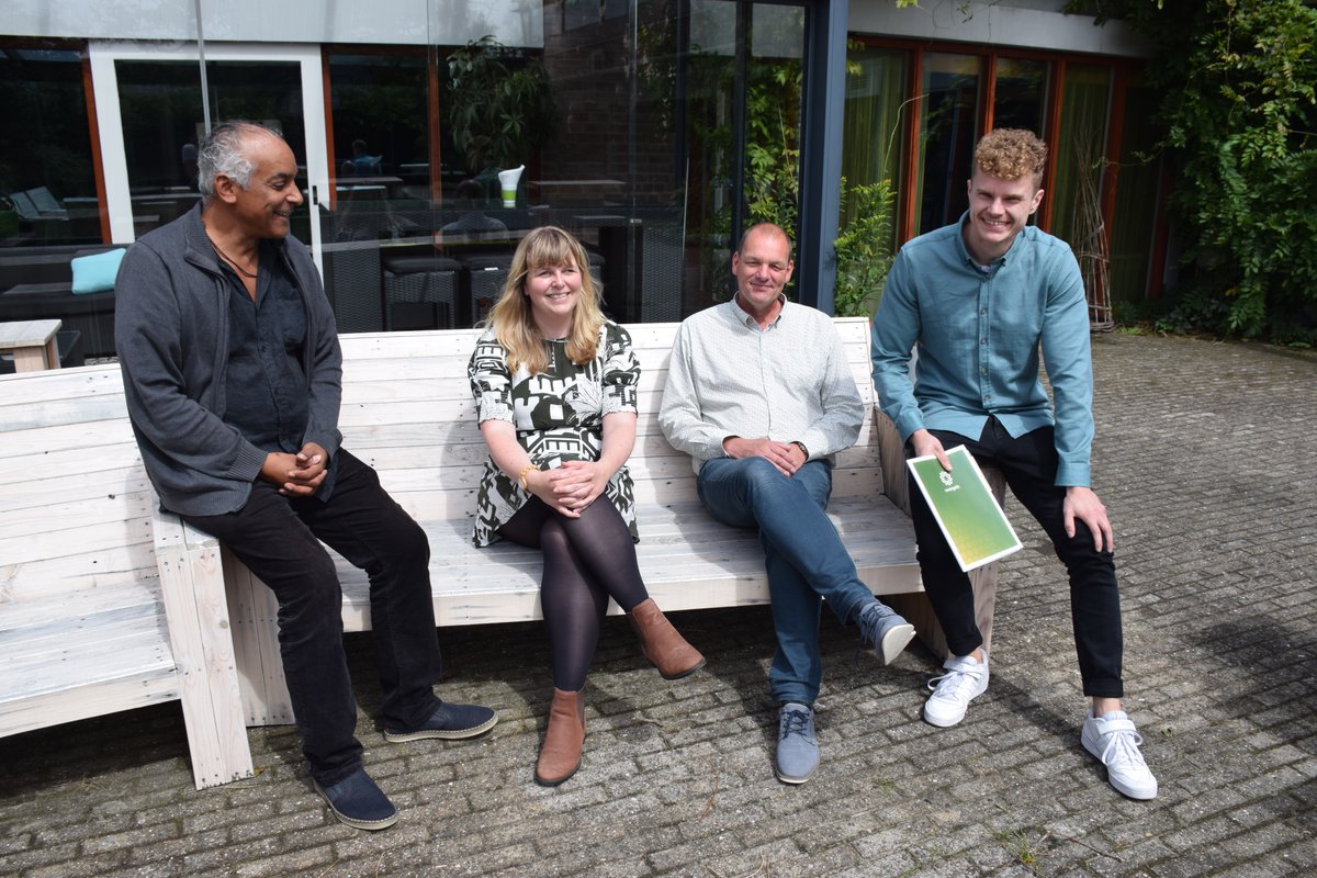 #Woningcorporatie <a href="/WoMreactie/">WOONopMAAT</a> uit #Heemskerk heeft na #aanbestedingsprocedure <a href="/Sunergetic_NL/">Sunergetic.nl</a>  gekozen voor een ambitieus #zonnepanelen project. Huurders profiteren van #zonneenergie. Sunergetic zal 1400 woningen voorzien van @Qcells_EU  zonnepanelen #solar sunergetic.nl/over-ons/nieuw…