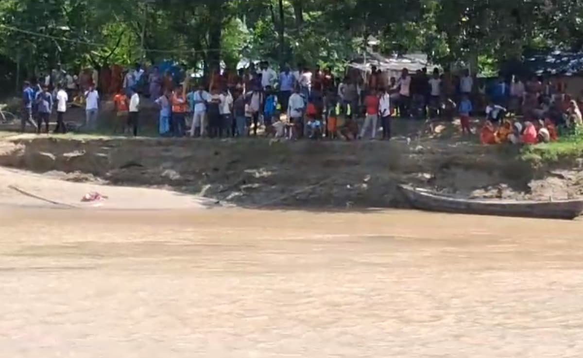 18 Children Missing After Bihar Boat Accident. They Were Going To School ndtv.com/india-news/18-…