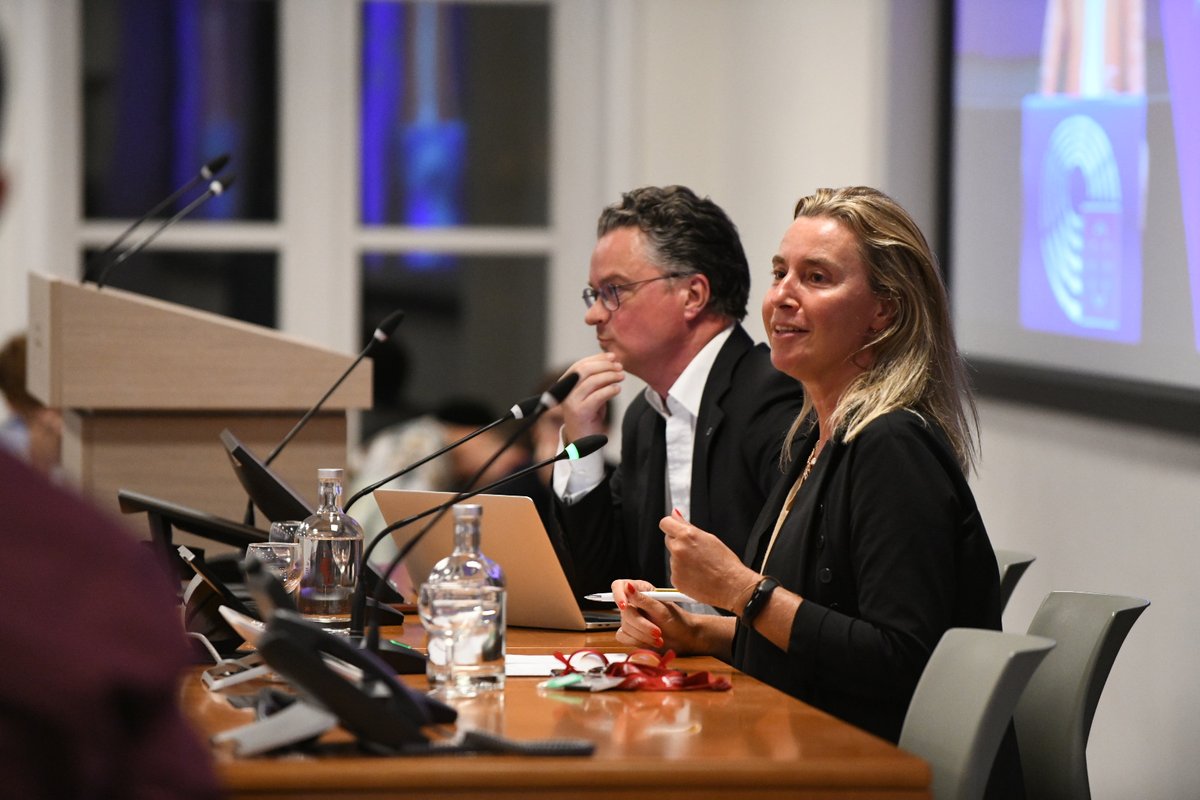 coebruges's tweet photo. Our #SOTEU debate is an event that makes the experience at the College unique.

Last night students challenged with great questions Rector @FedericaMog and Prof @oliviercosta, who provided a unique blend of academic insights and first-hand political experience on the speech. https://t.co/qRha4w0xxS