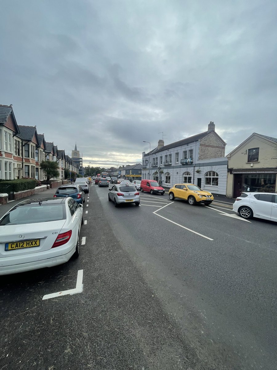 deiansound's tweet image. Q: I bet you can’t make the traffic worse along Cathedral Road #pontcanna #cardiff
@cardiffcouncil : hold my beer 🍺
#pollution #traffic #chaos
