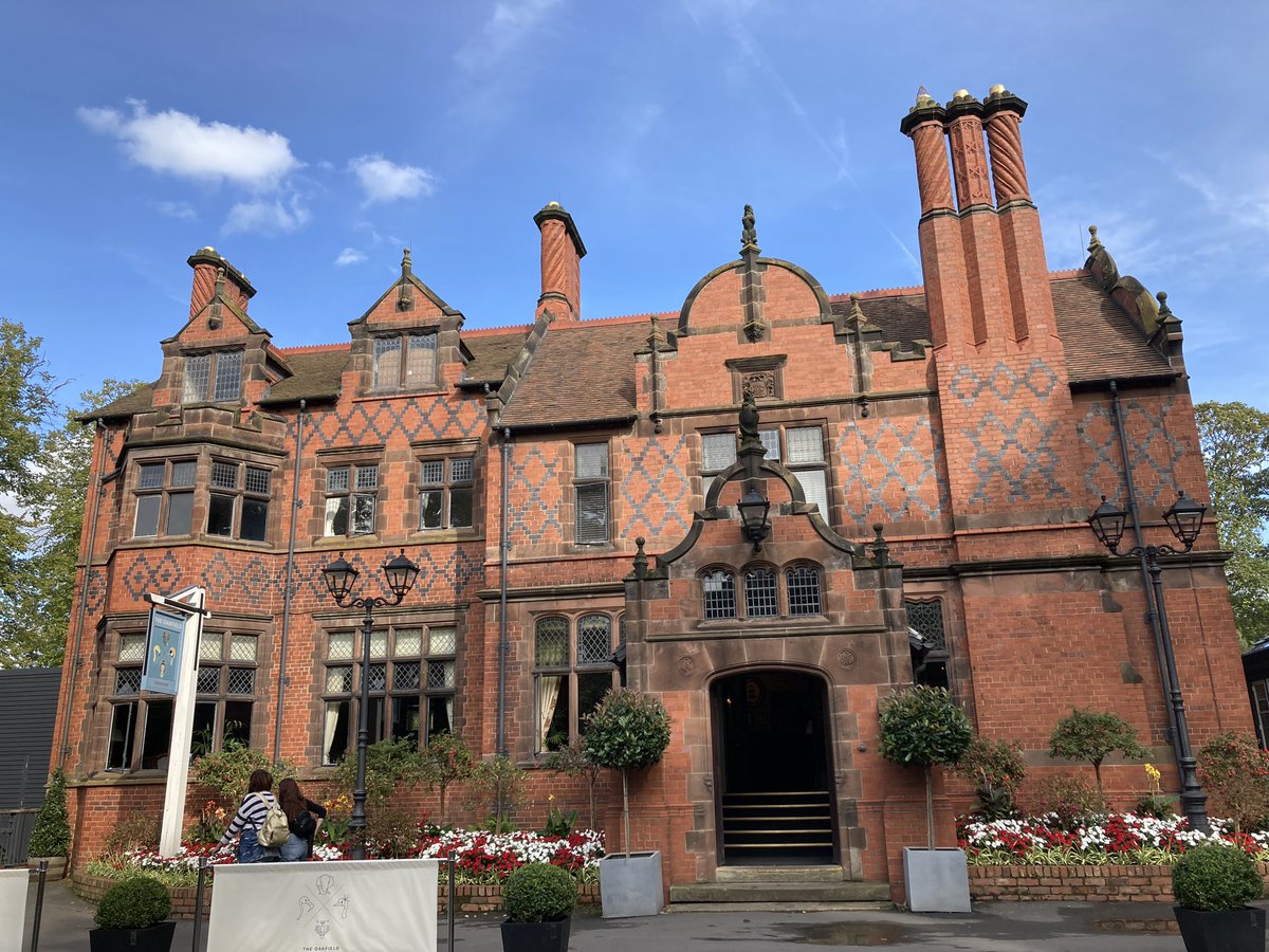 A day at Chester Zoo yesterday for Profs Paul Lunn & Debra Archer representing the School of Veterinary Science at the Cheshire Science Corridor Symposium @candwep - great to be a part of the fantastic science & technology community in the region