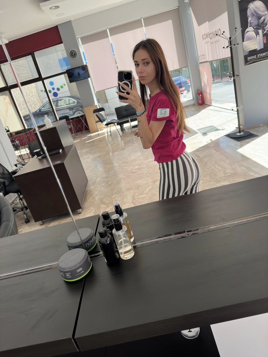 Gm fam 🩷
Have a wonderful day 🔥🫦
It's too hot today🥵