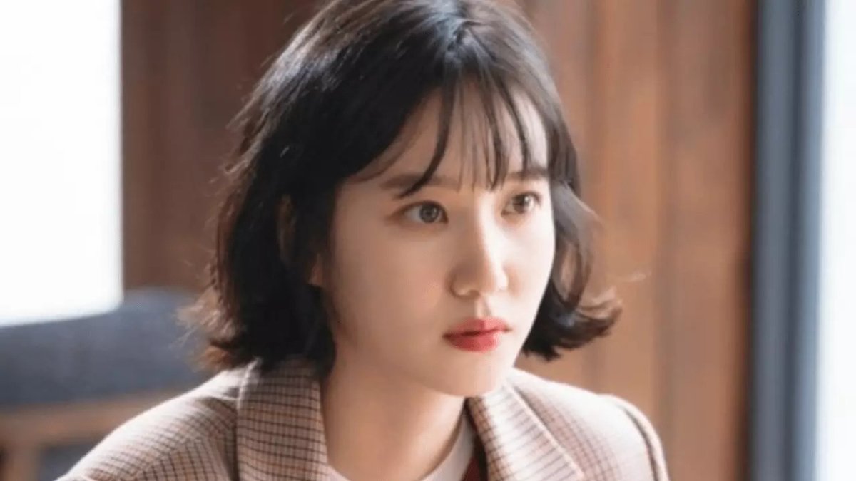 🎤 Park Eun Bin is back as a #CastawayDiva who dreams of becoming a singer after 15 years on a deserted island1. Will she find her voice and her love? 😍 Watch this hilarious and heartwarming drama on tvN and Netflix this October. 🍿 #ParkEunBin #ChaeJon

idolskpop.com/queen-is-back-…