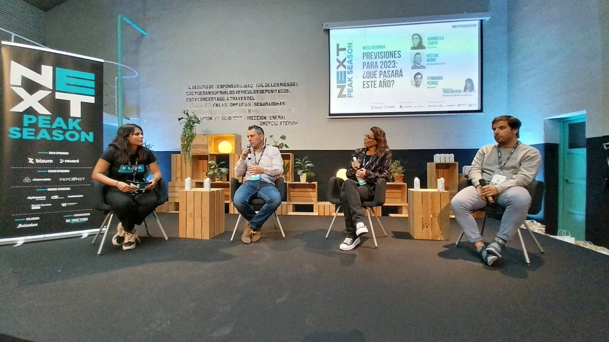 Mkt4eCommerce's tweet photo. Empezamos con la primera mesa redonda sobre Previsiones para 2023: ¿Qué pasará este año?
Participan:
Yara Quevedo de M4C
Giannela Ligato de Primor
Héctor Rubio de Webcartucho
Fernando Pedraz de Reveni
#NEXTPeakSeason https://t.co/FLB7YEuayW