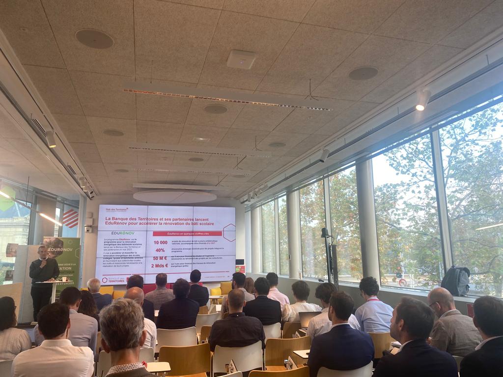 Hellio's tweet photo. #EnDirect #PlanEcole
🎒 La rentrée 2023 d’#EduRénov, programme de la @BanqueDesTerr dédié à la rénovation énergétique et la transition écologique du bâti #scolaire, a commencé.
Nos experts #Hellio @AugustinBt et @PIMPERRIN sont présents. https://t.co/7HxQMXbI0b