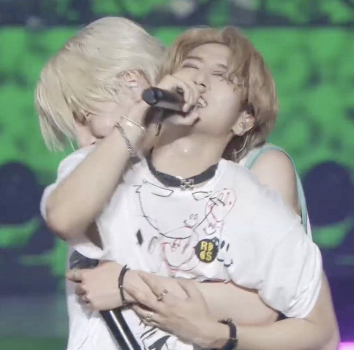 UYNI832's tweet photo. ジソンくんお誕生日おめでとう〜！
器用になんでも(部屋のお片付け以外♡)出来ちゃう才能マンなのに、おちゃめで可愛い🐿️さん💓
大好きなスキズに囲まれて、ずっとずっと幸せでいてね🎂
#HappyHANDay
#HAN평생_너를_사랑해
#TheHANandOnly
#StrayKids #스트레이키즈
#한 #HAN https://t.co/lG9nn75X3i