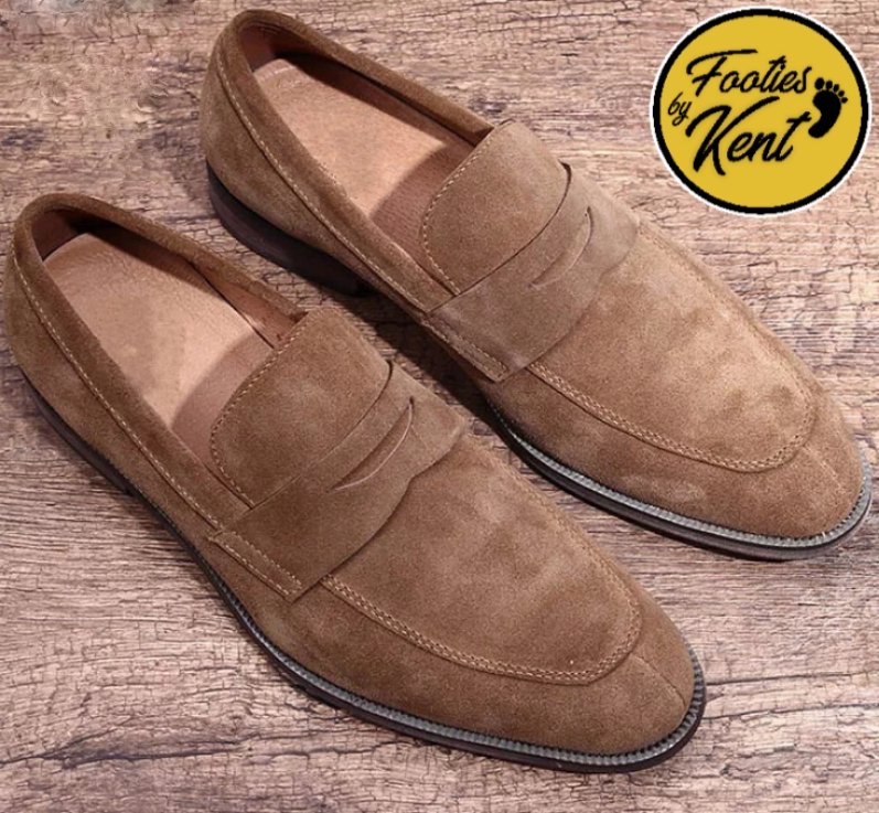 Classic Suede Penny Loafer 🔥 This classic slip on shoes represent the simplicity of the Penny Loafer at its very best. Price: ₦20,000