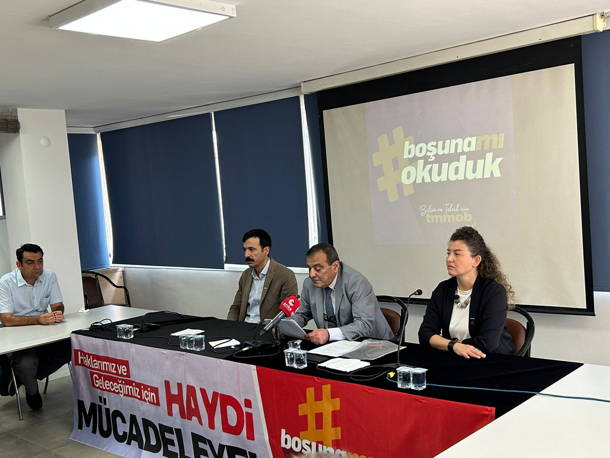 MMOtmmob's tweet photo. Haklarımız ve geleceğimiz için
HAYDİ Mücadeleye!

TMMOB Başkanı Emin  Koramaz tarafından düzenlenen basın toplantısı ile kampanya süreci hakkında basına bilgi verildi. 

#boşunamıokuduk https://t.co/JcdTzlr8Or