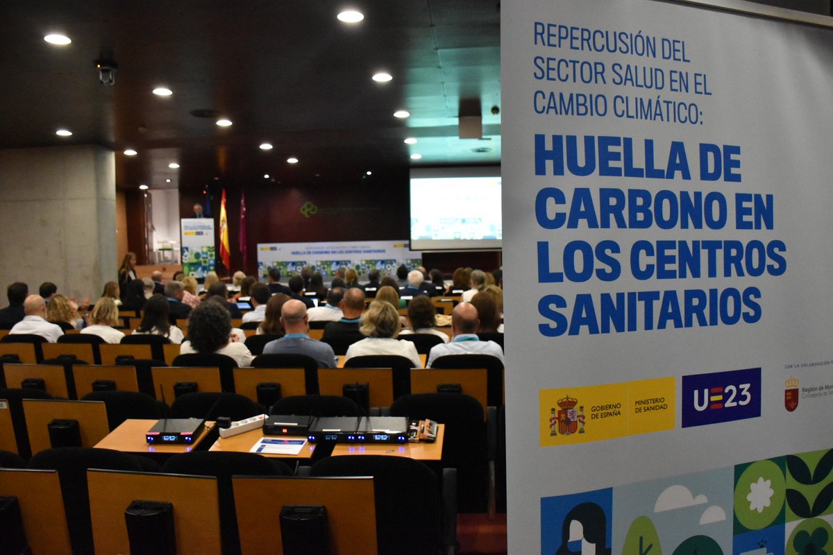 🔹Miñones también ha defendido la necesidad de dotar a la salud de la UE de un enfoque más amplio que contribuya al objetivo de alcanzar la neutralidad climática, punto principal en la agenda comunitaria, tal y como reconoce el #PactoVerdeEuropeo

#HuellaDeCarbonoSanitaria