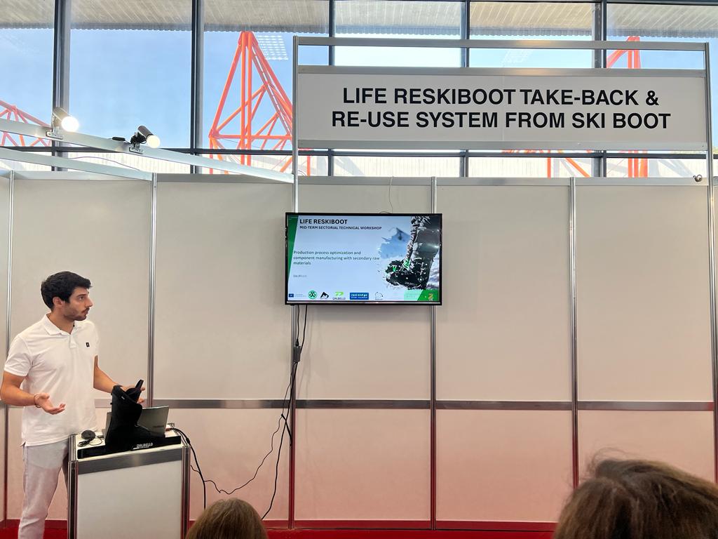 🎙️ What we just heard at the #LIFE #RESKIBOOT Workshop in #Plovdiv? 🏔️
🌟 Giuseppe La Fauci showcased design progress for recyclable #skiboots.
🛠️ Gianluca Pagano revealed advancements in production optimization and component manufacturing.
Stay tuned for more! 🌿