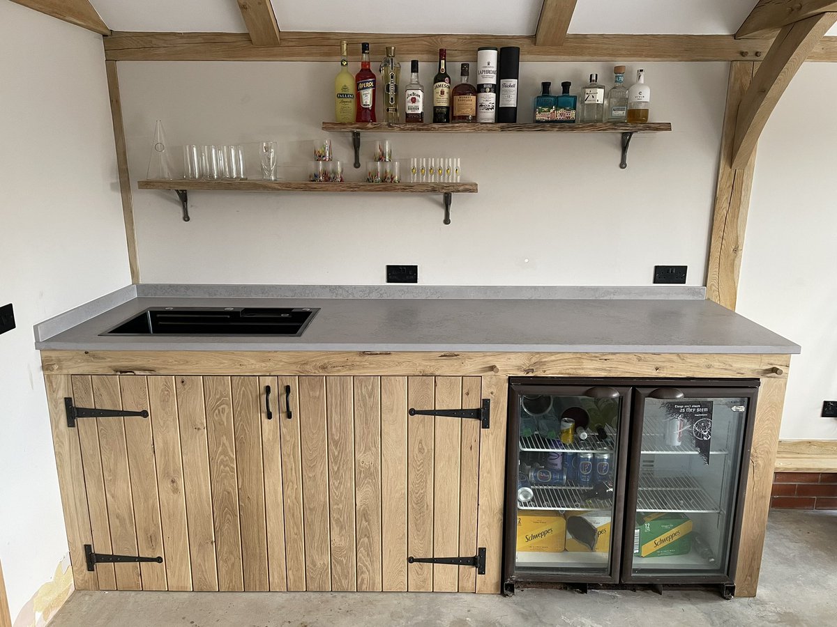 CheshireMarble's tweet image. 🤔 Are you looking for a home bar, media unit or vanity top?  We can offer cheaper rates for end of line stocks and off cuts perfect for use on these smaller projects. Come in a see for yourself #cheshiremarble #bartops #vanitytops #quartzworktops