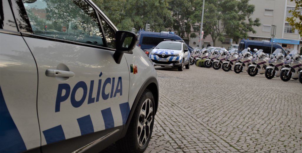 A Polícia de Segurança Pública (PSP) tem avançado, nos últimos dias, com mudanças nas suas lideranças. A começar, conta com Barros Correia como novo director nacional, o qual vem assumir o cargo deixado por Magina da Silva. securitymagazine.pt/2023/09/12/mud…