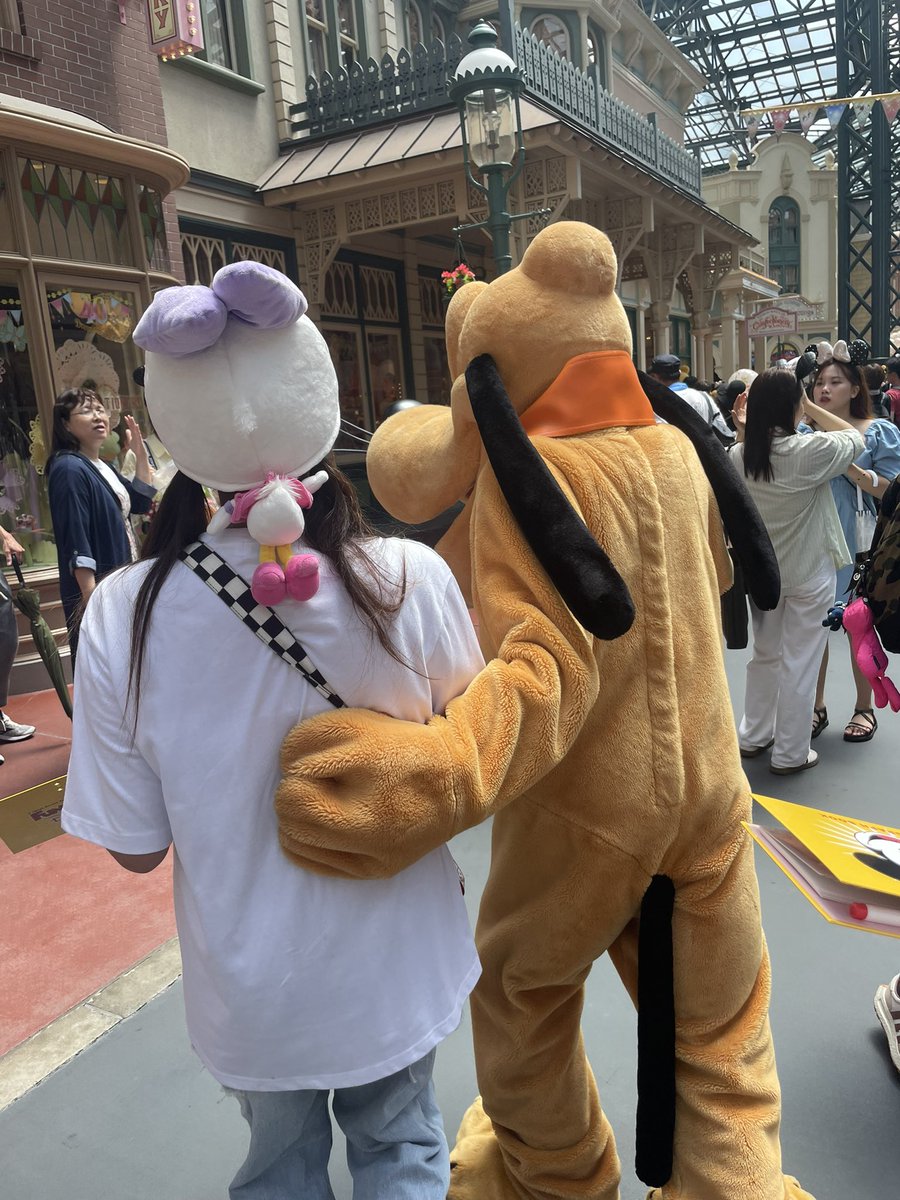 chiiiisa143's tweet photo. いっぱいサイン貰って

幸せと喜びに溢れてる私のサイン帳は一生宝物にさせて頂こうと思う。

推しにもらったファンキャップへのサインは部屋に置いてるねんけど、

それ見るだけで毎日頑張れるから一生推す。

これまたありがとうな。Disney🤟🏻🤟🏻 https://t.co/m4dWDfngko