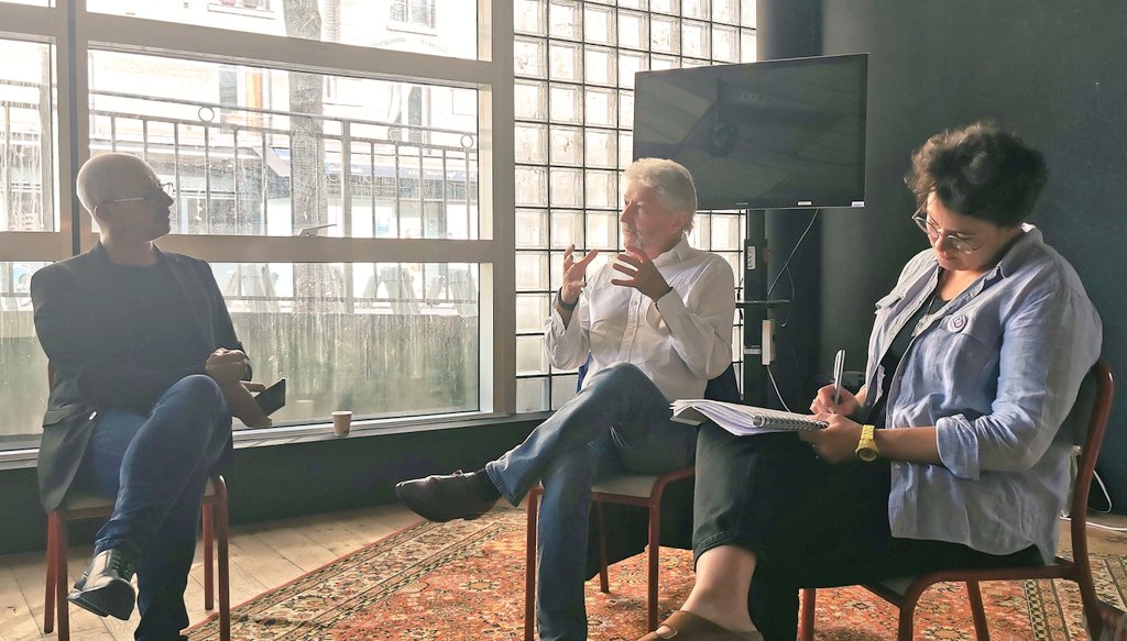 Ouverture des #Rencontres2023 de <a href="/DemOuverte/">Démocratie Ouverte</a> avec un débat ⭐ sur une #démocratie continue !
<a href="/RousseauDomini5/">Rousseau Dominique</a> : La démocratie n'est pas en #crise, sa forme représentative, si : les citoyens ne veulent plus "donner leur #voix" et se taire, mais donner "de la voix" à leurs causes.