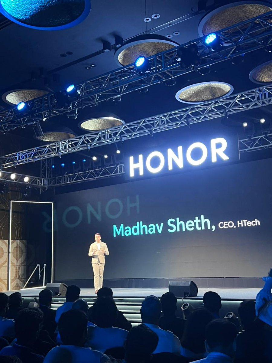DushyantR45's tweet photo. Here's to #MadhavSheth, the mastermind behind the revolutionary HONOR 90. Cheers to a brighter tech future! https://t.co/dM9aquOKjD