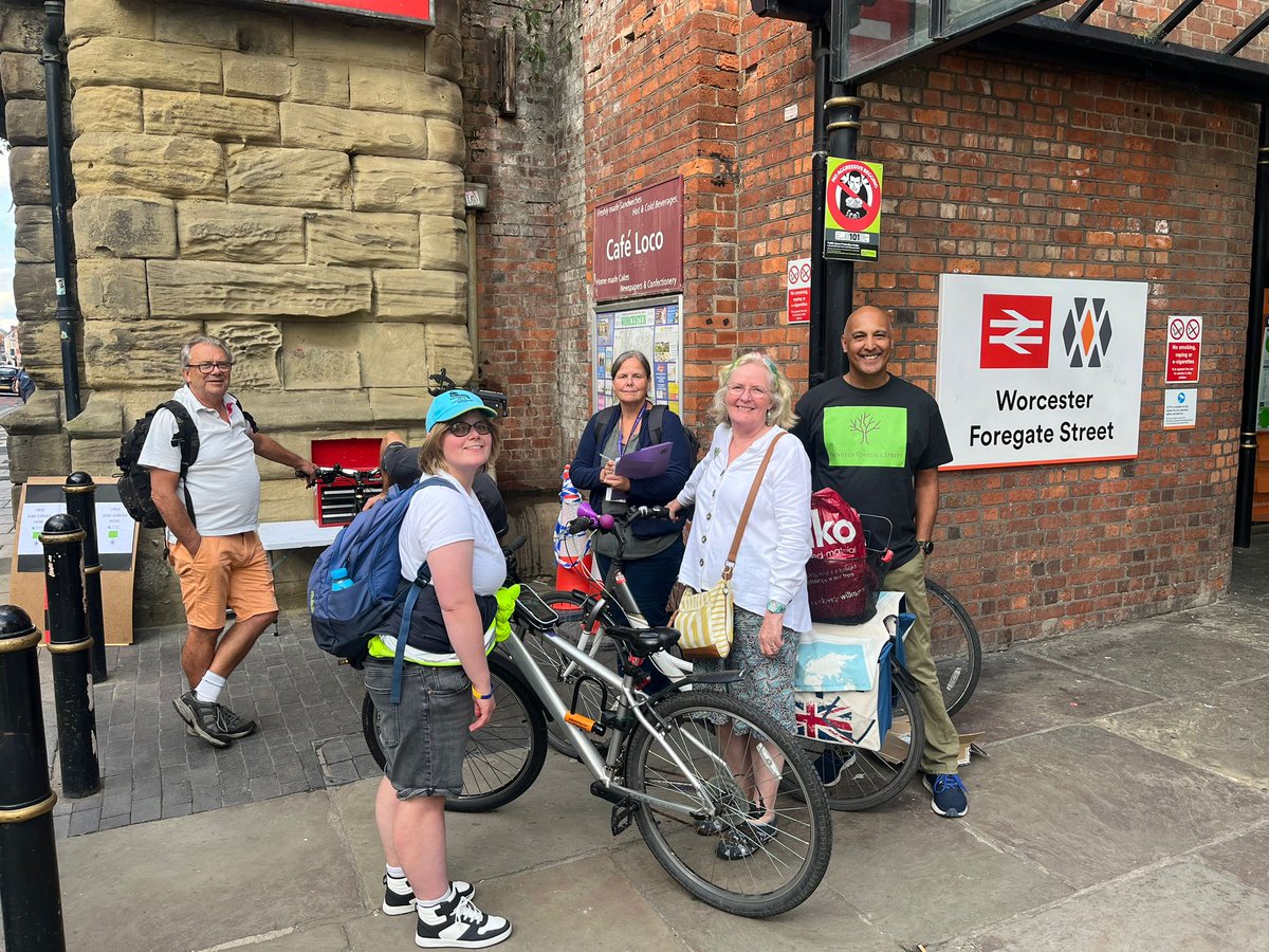 CommunityWorcs's tweet image. The FREE bike marking event held yesterday was a resounding success with 31 bikes now marked, and more easily recovered should they go missing.  

Keep your eyes peeled for the next bike marking event. @myworcester

#worcestercommunity #bikemarking