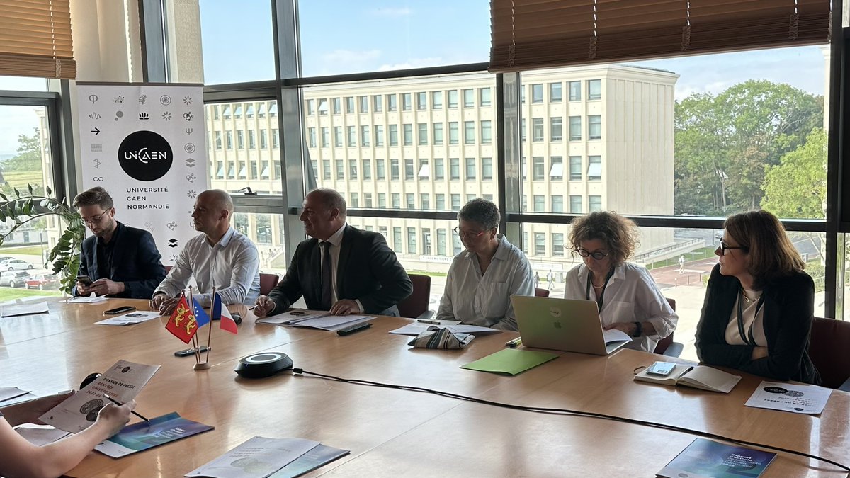 💬 #EnDirect Thread | Ce matin se tient la conférence de presse de #rentrée de l'université de #Caen Normandie !

👉 L'occasion de faire le point sur les sujets phares de cette nouvelle année universitaire.