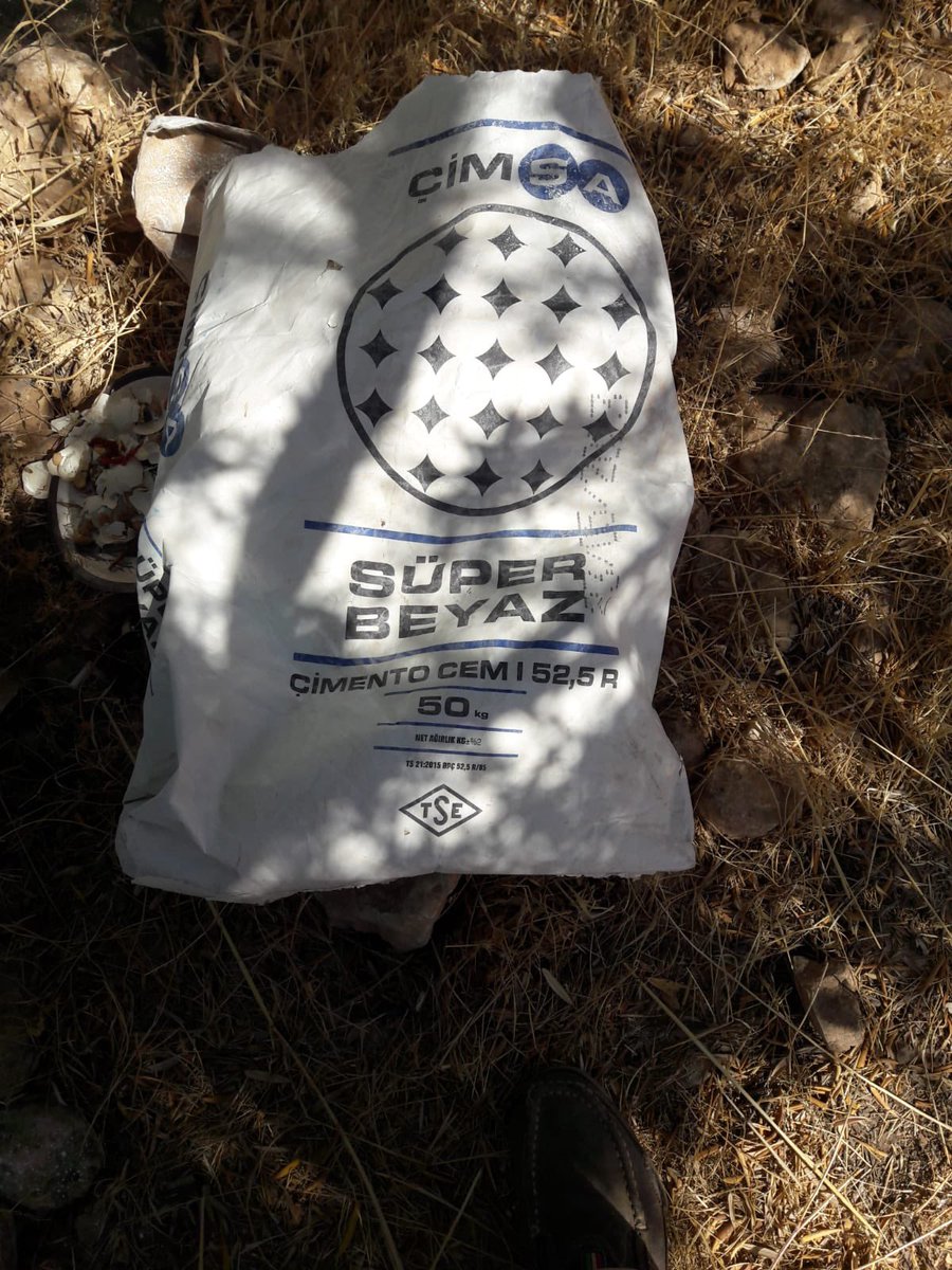 +++durup biz beton görmedik burada diye yapılan açıklamalara benzemiş. O zaman da beton vardı, şimdi de. 
Kazı başkanlığı benim hakkımda suç duyurusunda bulunacakmış. Buyursunlar. 
#göbeklitepe