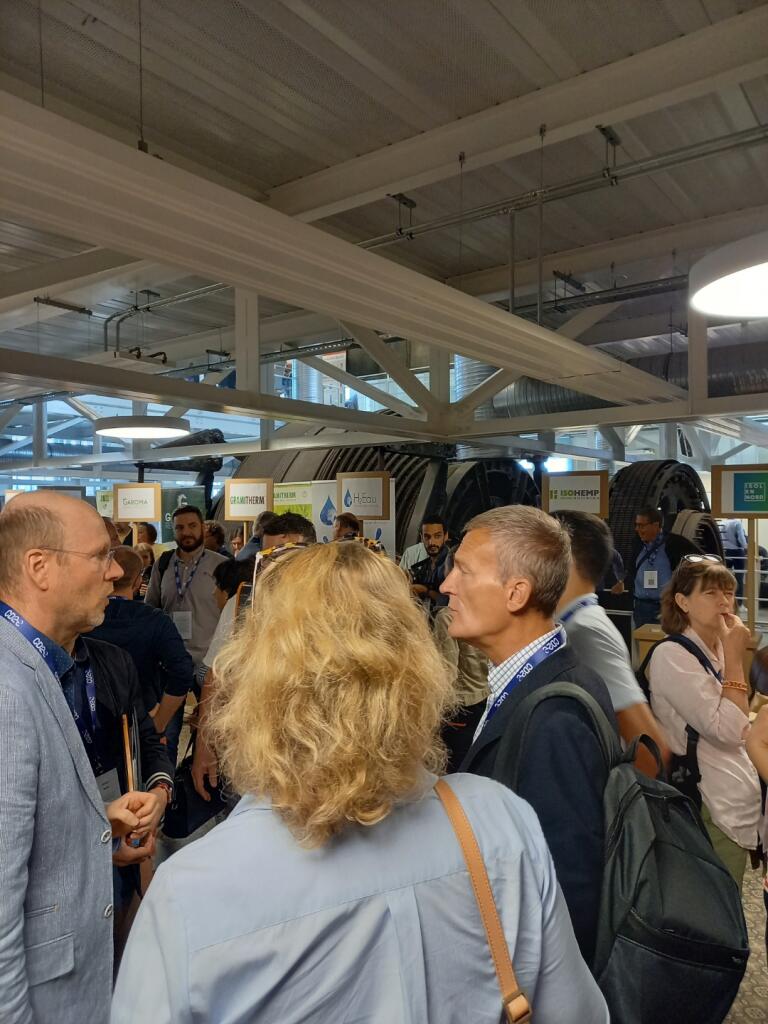 rev3's tweet image. [Rencontres de l&apos;écotransition]
Les équipes @rev3 de la @CCI_hdf  interviennent au @cd2e1119 pour les journées de l&apos;#ecotransition
Au prog : TABLES RONDES, plénière d&apos;ouverture sur le financement de l&apos;ecotransition, rencontres BtoB.
@hautsdefrance  @GrDF_RioPlus20 @FredericMotte