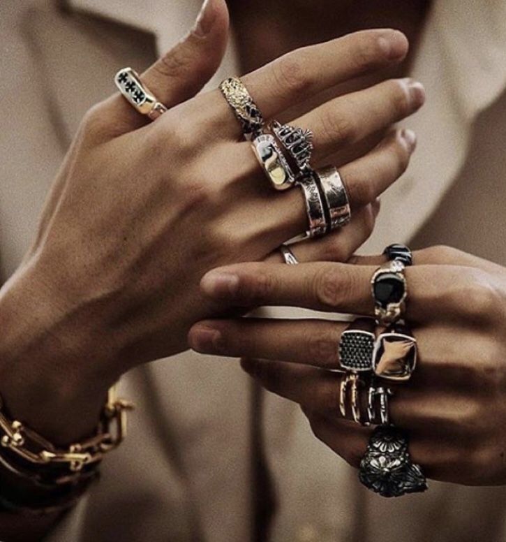 MagnifiedF's tweet image. Elevating Fashion, One Ring at a Time. Each ring tells a story, adding depth and character to your ensemble. Explore the art of ring stacking with us and let your hands narrate your unique style journey. ✨💍 
.
.
.
#FashionStorytellers #RingStacking #rings #magnifiedfashion