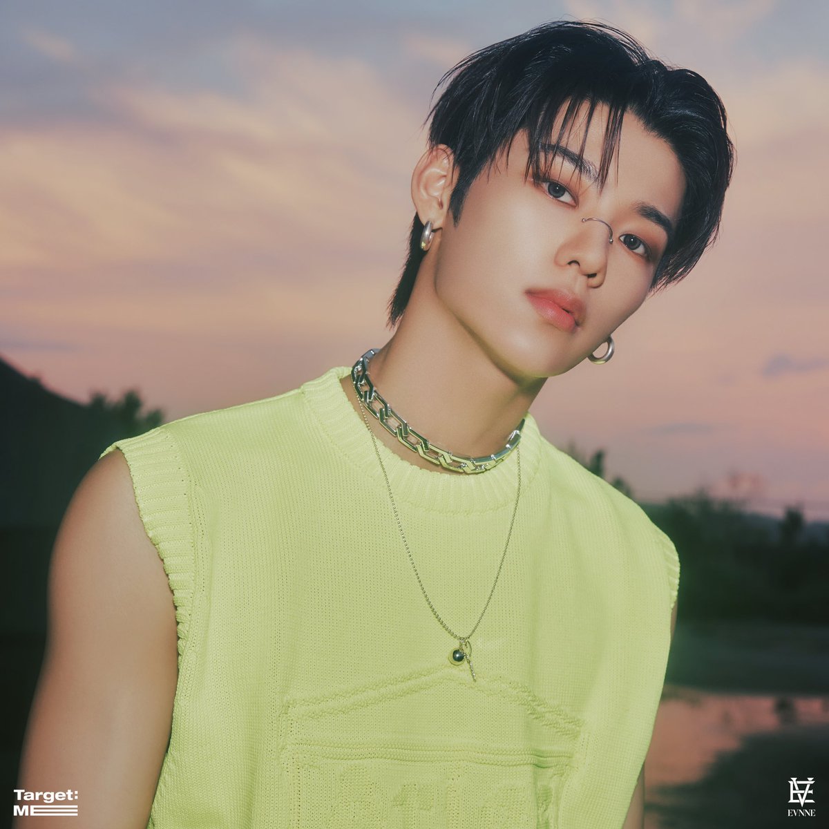 EVNNE_official's tweet photo. EVNNE 1st Mini Album
[Target: ME] 🎯

Concept Photo DIGIPACK ver.
#이정현 #LEEJEONGHYEON

#EVNNE #이븐
#Target_ME #TROUBLE
#20230919_6PM https://t.co/YNvQ0tjNHZ