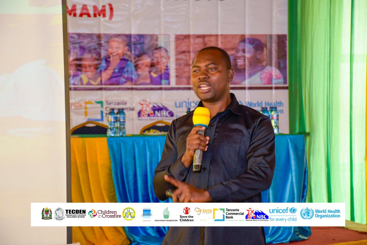 UwodoTanzania's tweet photo. "Katika ukuaji wa mtoto  akili yake ina shika vitu kwa haraka na kuvitunza kwa muda mrefu"_Mwezeshaji Christopher Peter toka Asas ya TECDEN.

 #TAMISEMI #mtotokwanza #maendeleoyajamii 
@uwodotanzania @maendeleoyajamii @tanzaniaecdnetwork @children_in_crossfire @hiltonfoundation https://t.co/3AbR7uuXlm