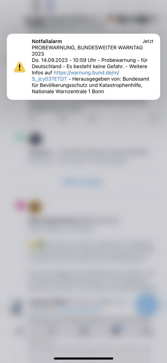 SonguelSunny's tweet image. Was für ein Scheiss…, habe ich mich erschreckt…
#Probewarnung - wer hat auch diese Nachricht auf dem Handy und jetzt höre ich es auch draußen.
Für mich das erste mal und wieso jetzt auf diese Art?