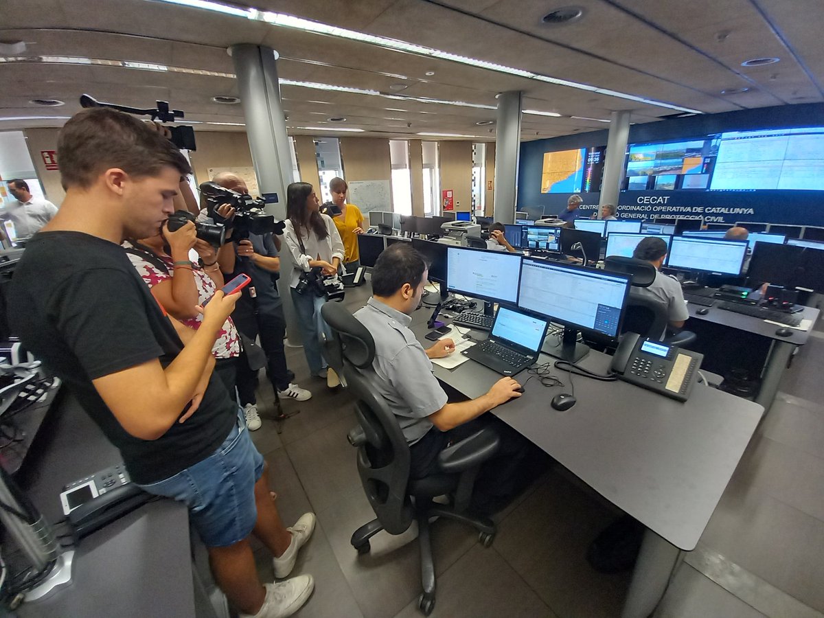 Protecció civil tweet media