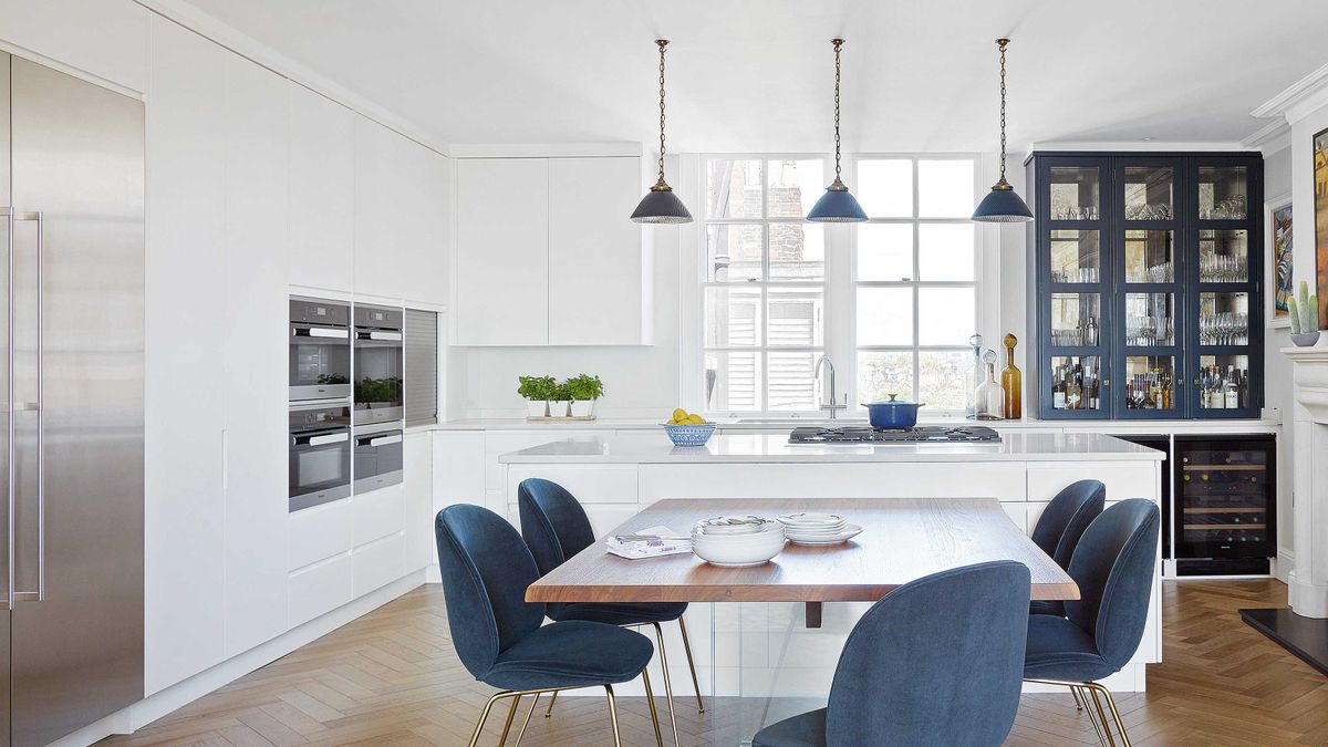 homesandgardens's tweet photo. The 6 key zones of kitchen organizing – for a space that stays tidy https://t.co/jdE1UFD4yv https://t.co/oL8XOevdEE