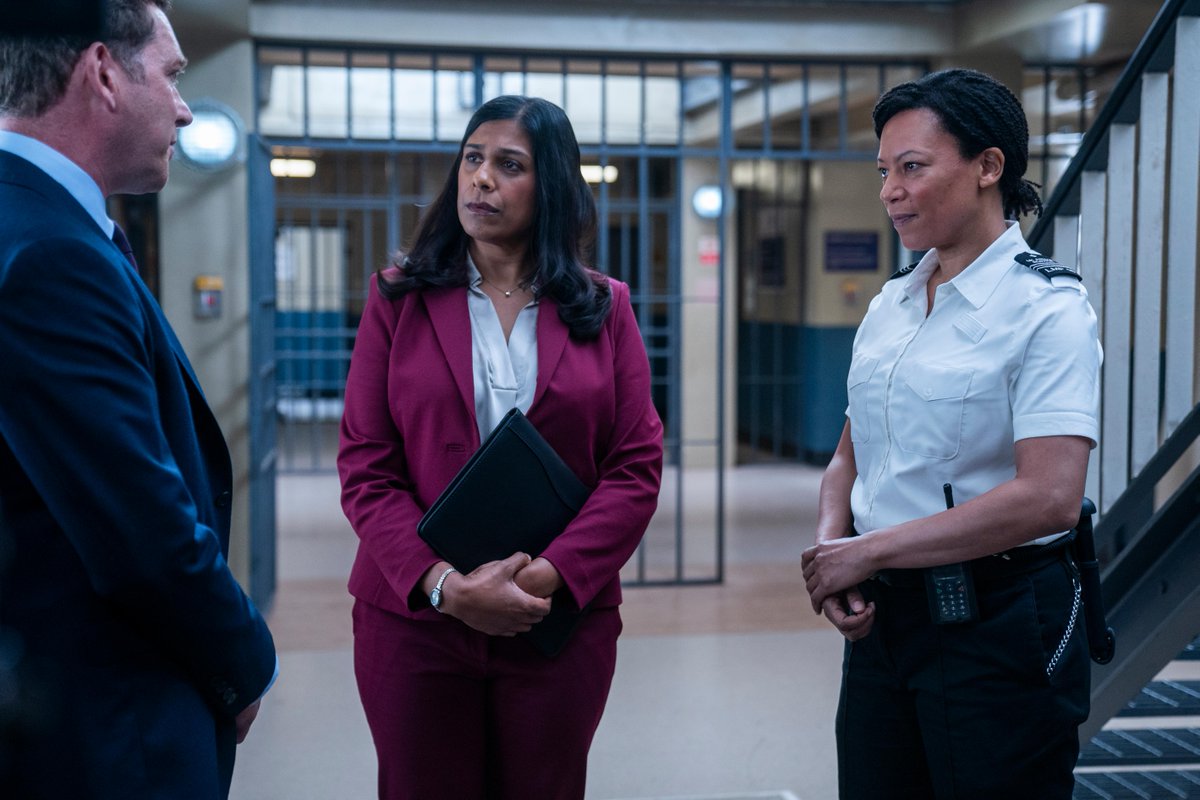 RadioTimes's tweet photo. What to watch on TV tonight: The future of C Wing hangs in the balance in the final episode of #Screw season 2 at 9pm on Channel 4

https://t.co/NeBcBW62RP https://t.co/NLyqFaI9zw