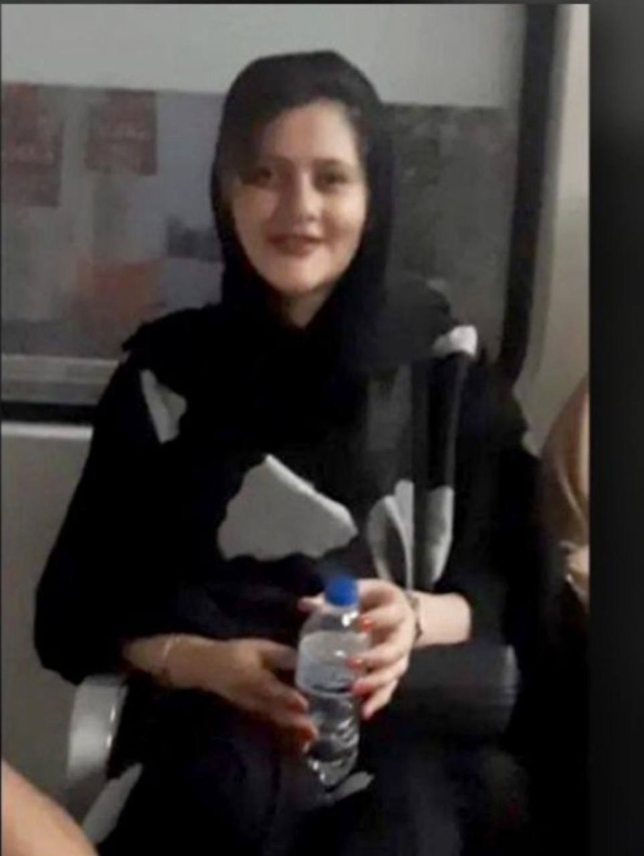 آخرین عکس 💔

#مهسا_امينی‌‌