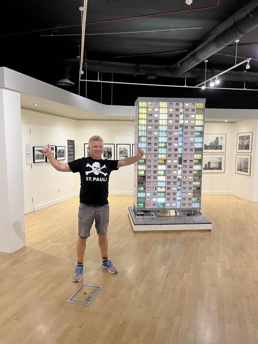 Tom Hunter tweet media