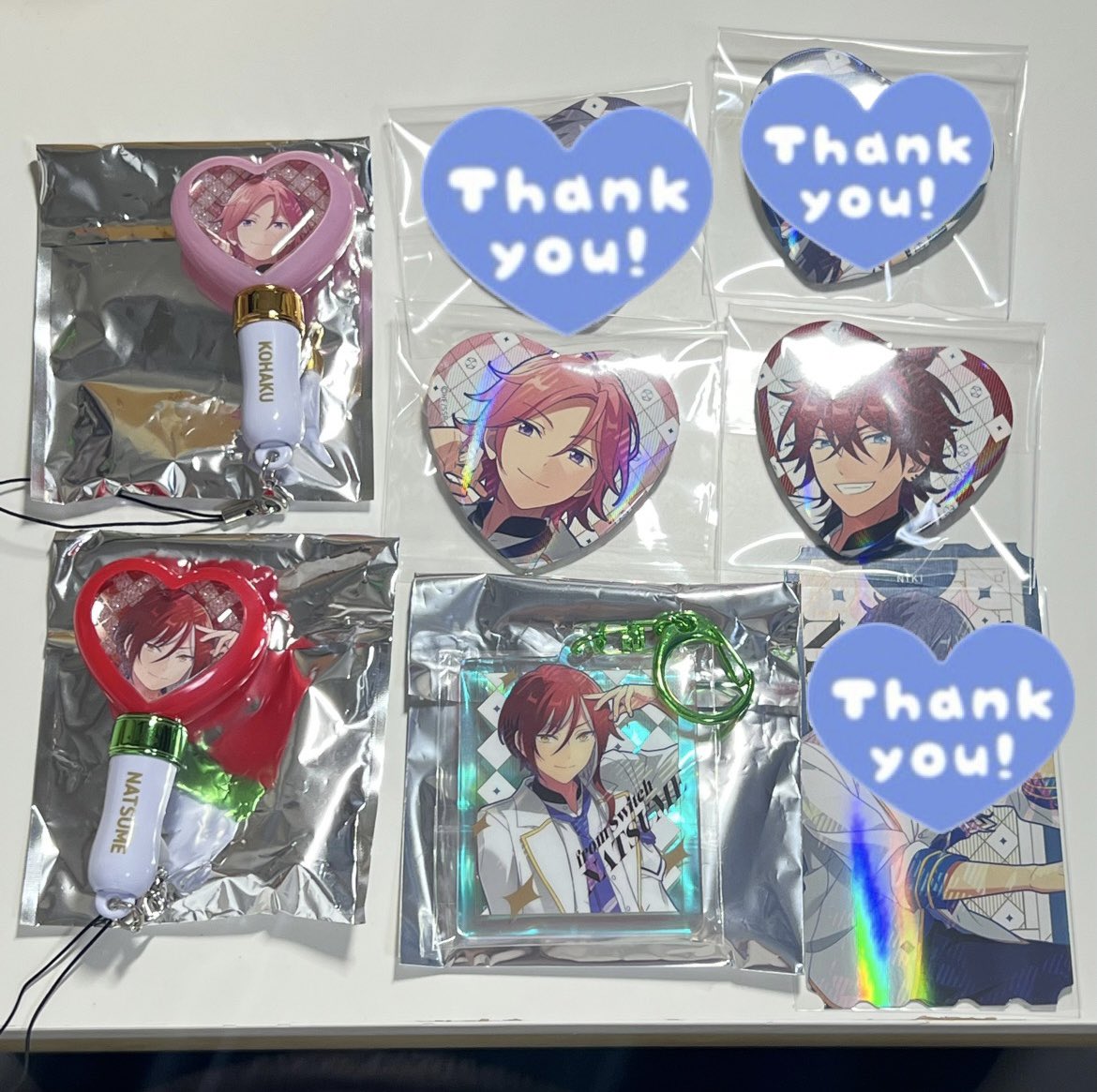 ah_hm_tt__01's tweet photo. [交換]あんスタ スタフォニ 缶バッジ ミニペンラ　ホロチャーム

譲)
ペンラ 夏目 こはく
ホロチャーム 夏目
缶バッジ こはく 燐音

求）各種HiMERU

ホロチャーム優先で探してます

検索からのお声がけ大歓迎です
よろしくお願いします！ https://t.co/lkQDN3mXfu